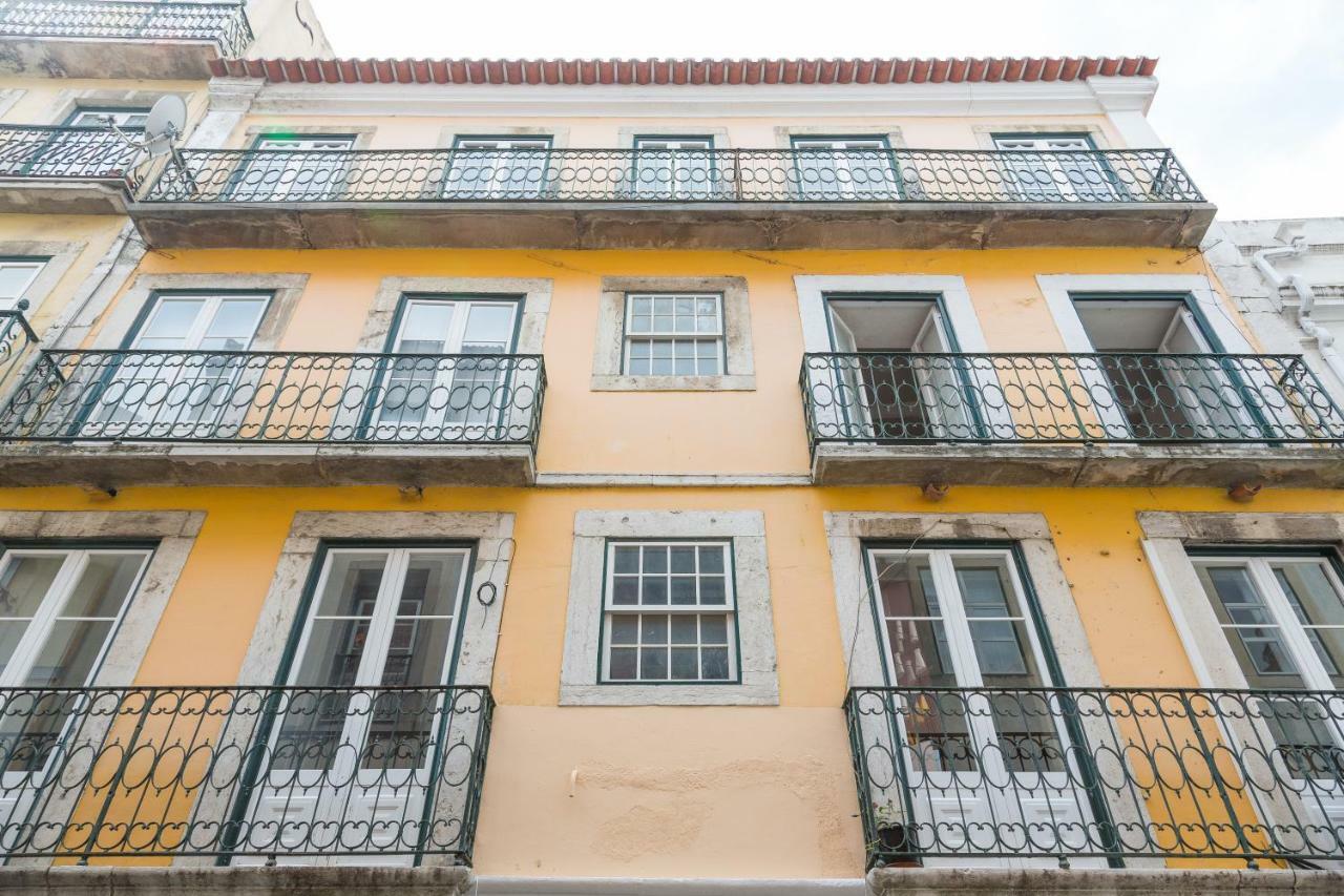 Alfama, Bright And Spacious With Private Terrace, By Timecooler Лиссабон Экстерьер фото