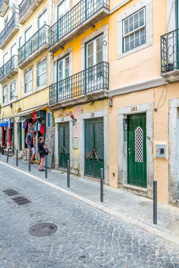Alfama, Bright And Spacious With Private Terrace, By Timecooler Лиссабон Экстерьер фото