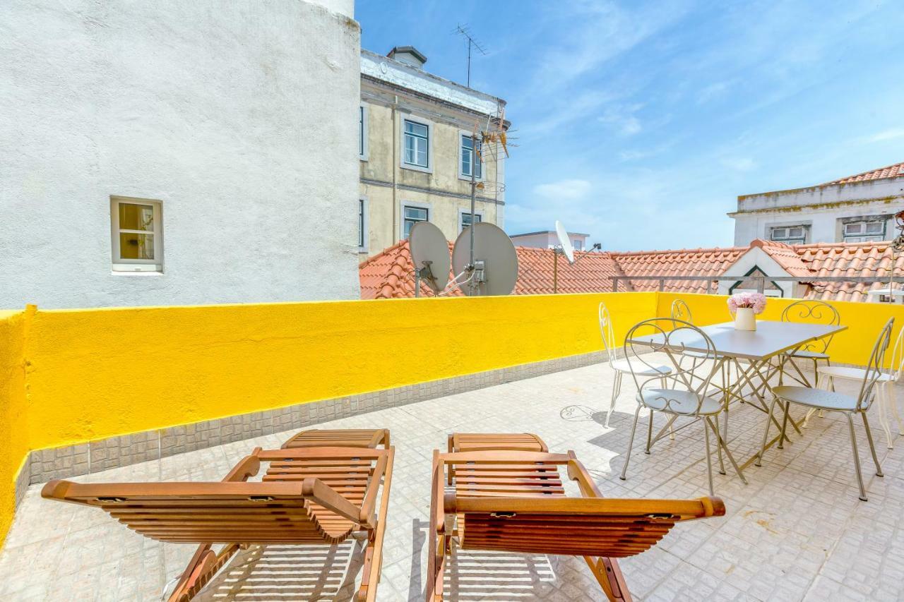 Alfama, Bright And Spacious With Private Terrace, By Timecooler Лиссабон Экстерьер фото