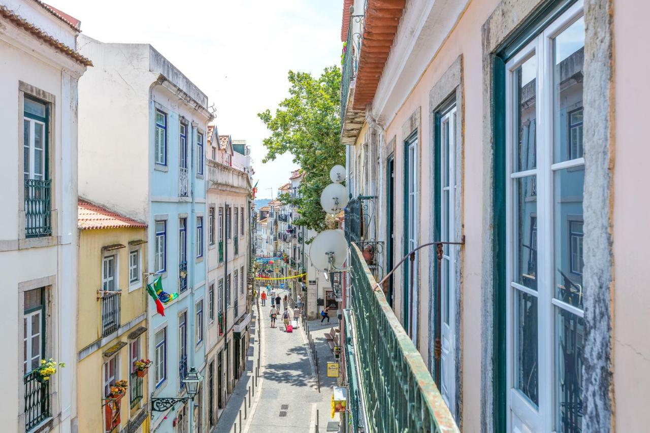 Alfama, Bright And Spacious With Private Terrace, By Timecooler Лиссабон Экстерьер фото